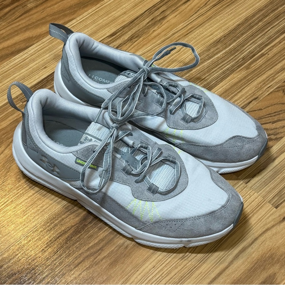 Under Armour Charged Verssert Shoe, sz 11.5